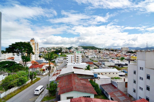 Apartamento De 01 Quarto Em Localização Privilegiada. - 4443