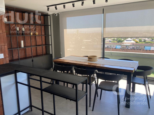 Piso 4to Con Balcon. Oportunidad En Nueva Cordoba!
