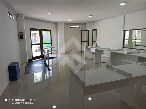 Imagen 2 de 8 de Bodega En Venta En Santiago