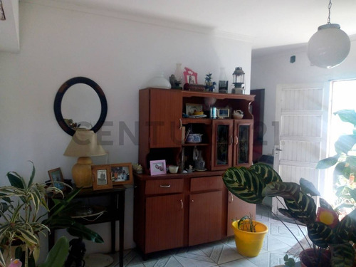 Casa A La Venta Interna De 2 Dormitorios En Santa Fe.