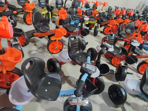 Imagen 2 de 7 de Triciclo Para Niños Con Luz Y Sonido Mayor Y Detal
