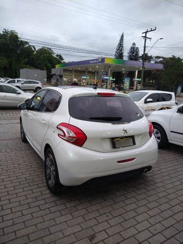Imagem 7 de 8 de Peugeot 208 Griffe 2014