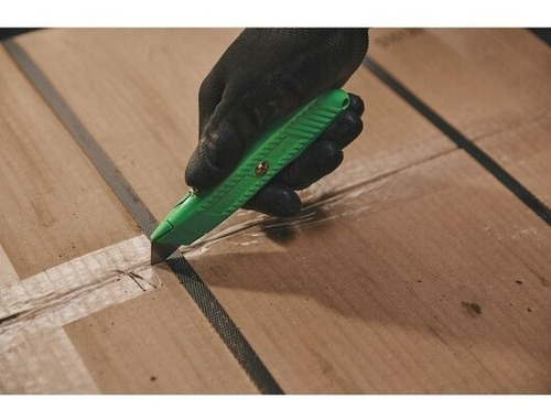 Cuchillo Retractil 3 Hojas Interlock (10-179), Stanley Color Verde Lima