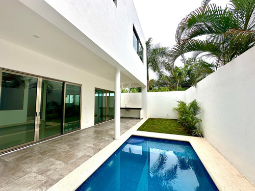 Casa En Venta En Cumbres, Cancun