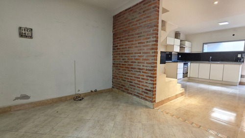 Ph Triplex 4 Ambientes Con Patio Caseros