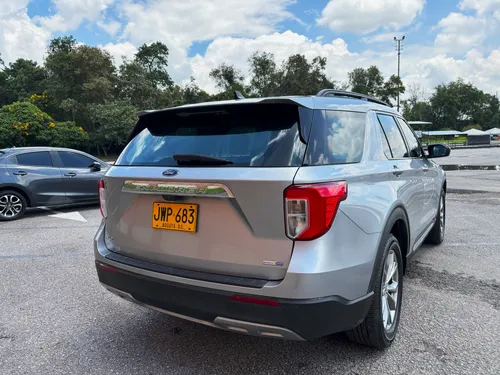 Ford Explorer 2.3 XLT 4X4