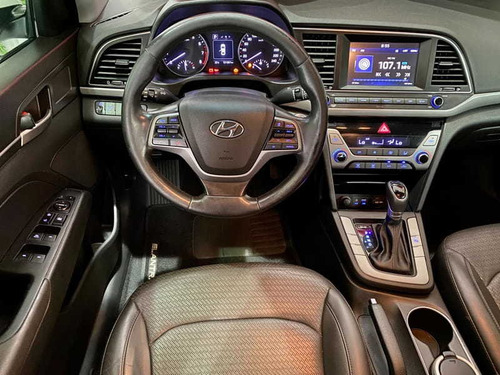 Imagem 9 de 15 de Hyundai Elantra 2017