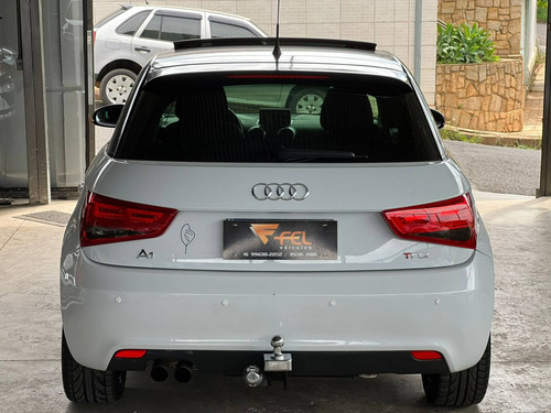 Imagem 8 de 10 de Audi A1 1.4 Tfsi Attraction 16v 122cv Gasolina 4p