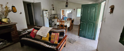 Venta Casa 3 Dormitorios / Agua De Oro