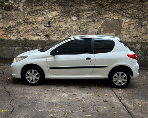 Peugeot 207 1.4 Active 75cv