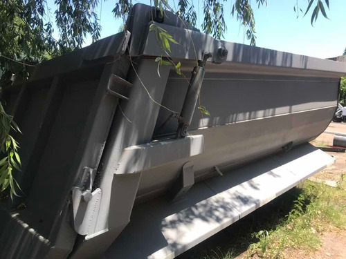 Volcadora Para Aridos Pluscarga Chapa Acero Hardox