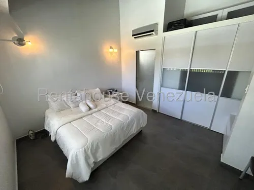 Casas En Venta Mls #25-13693