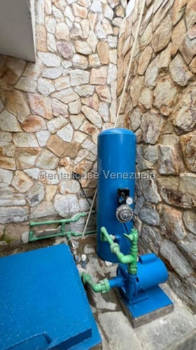 Casa Remodelada En Venta En Lomas De Prados Del Este 25-19479 Cs