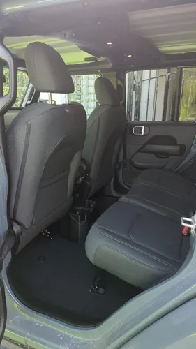 Jeep Wrangler Sahara 2024