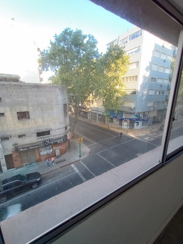 Imagen 5 de 21 de Alquiler Monoambiente En El Centro Mercedes Y Yaguaron