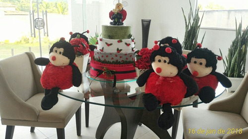Imagem 5 de 7 de Vendo Kit Festa Tema Abelha Ou JoaninhasCom Bolo Fake