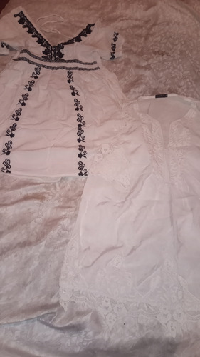 Dos Blusas Camisolas Blancas Usadas