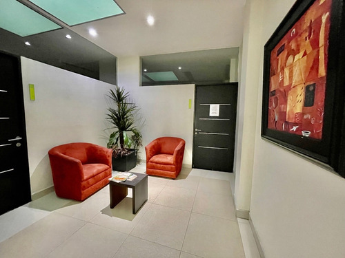 Imagen 2 de 13 de Venta De Consultorios Y Oficinas En Magnífica Ubicación
