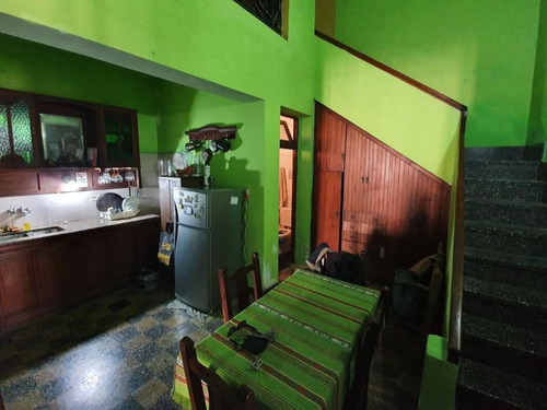 Casa Colonial En Esquina, En Excelente Estado Y Ubicación Inmejorable