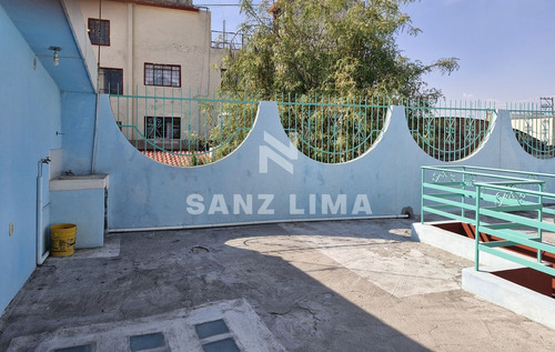 Calle Cuautla: Cómodo E Iluminado Departamento 2 Recamaras Con Cocineta.