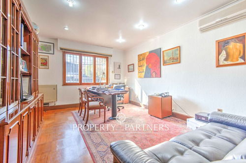 Casa Con Gran Terreno En Las Condes Muy Próxima A ...