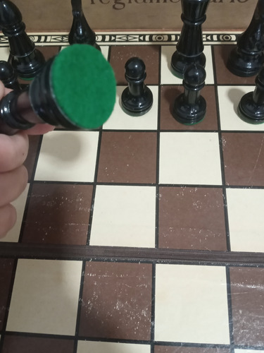 Juego De Ajedrez De Plastico Y Felpa Decada Del 60 Ver (Usado)