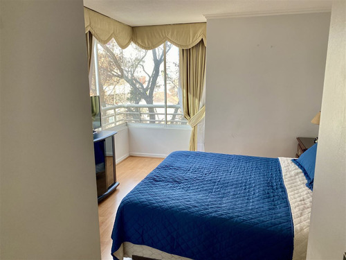 Departamento En Arriendo De 2 Dorm. En Providencia