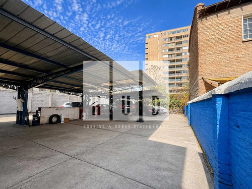 Amplio Local Comercial En Pleno Bellavista! (174015)