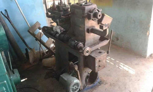 Imagen 2 de 3 de Torno Revolver Marca Urasa