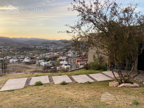 Casa En Venta En La Cuesta La Calera