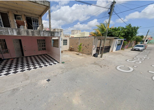 Casa Adjudicada Ubicada En C. Segunda Priv. El Avellano, Cancún, Q.r. Sk04