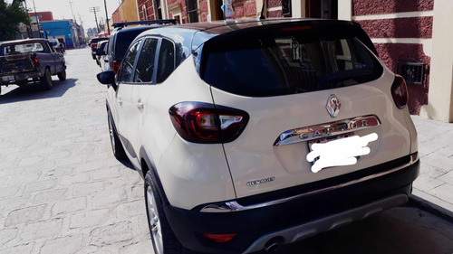 Renault Captur 2.0 Iconic At