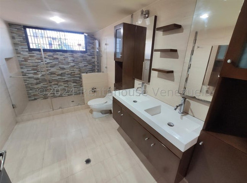 Mayra Lara Rah Trae Para Ti Amplia Y Hermosa Casa En Venta, Urbanización El Parral, Al Este De Barquisimeto, 5 Hab., 5 Baños, Tanque Subterráneo De 30.000lts, Jacuzzi, Vig. Privada