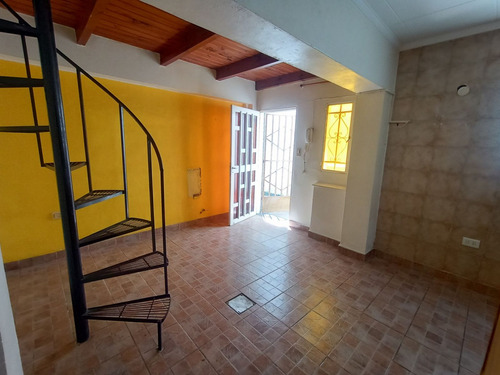 Depto Pasillo En Venta - Entre Rios 5300