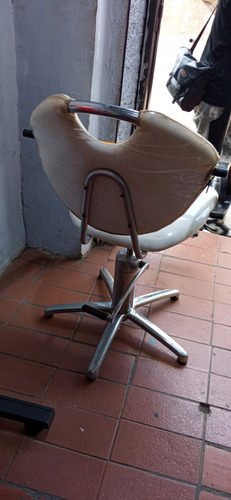 Imagen 4 de 5 de Sillas De Peluquería Barberia Modelo Ginebra