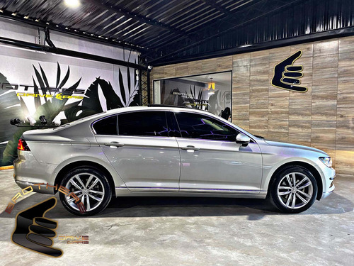 Imagen 11 de 15 de Volkswagen Passat 2017 2.0 Dsg Tsi Highline 220cv