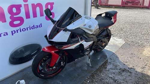Imagen 6 de 11 de Yamaha R1