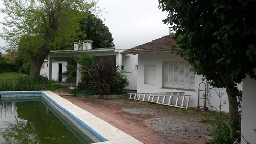 Casa En Venta En City Bell 473 Y 15