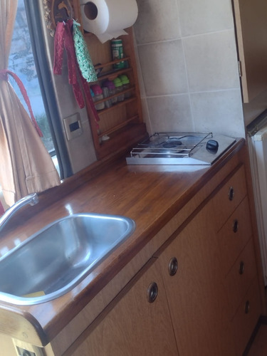 Imagen 16 de 17 de Motorhome Casa Rodante Renault Master 2005 Para 2 Personas