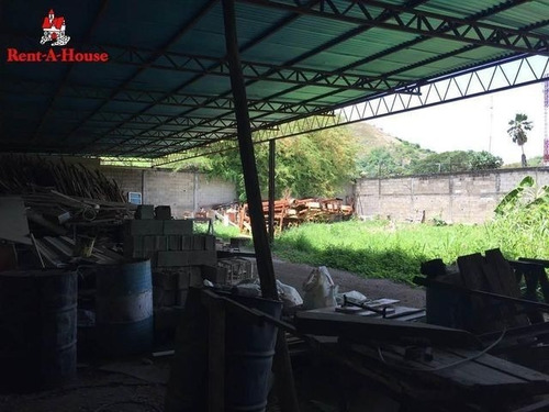 Imagen 2 de 7 de Galpón En Venta En Urb. Los Laureles. San Juan De Los Morros. 23-6820