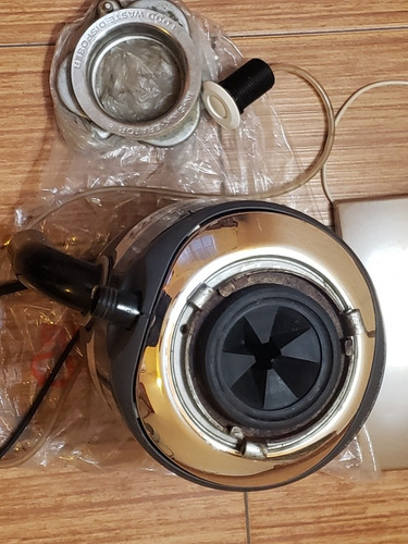Triturador De Alimentos In Sink Erator 75 Usado (Usado)