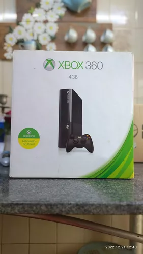 Unboxing the Xbox 360 Super-Slim 