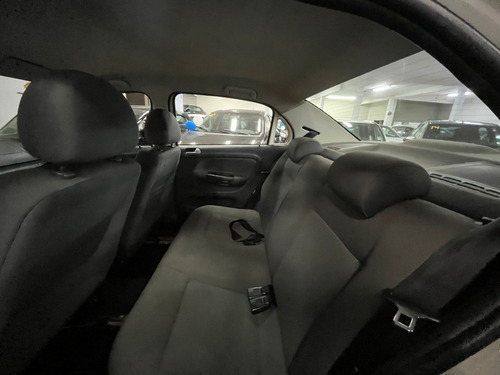 Volkswagen Voyage 1.0 MI 8V FLEX 4P MANUAL
