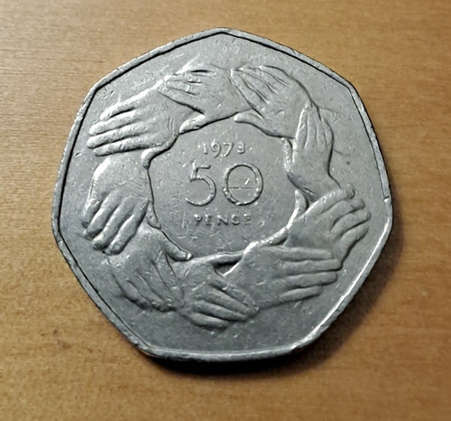 Inglaterra Moneda 50 Pence Conmemorativa 1973. Usada !!!