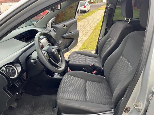 Toyota Etios 1.3 16v X 5p