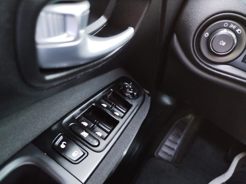Jeep Renegade 1.8 16V FLEX 4P AUTOMÁTICO