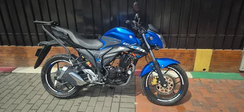 Motocicleta Gixxer 150 Modelo 2021 Con 30 Mil Kilómetros