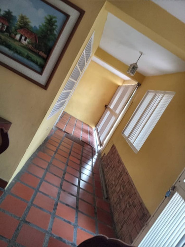 Imagen 16 de 18 de Casa En Venta En La Candelaria Maracay // 04243385555