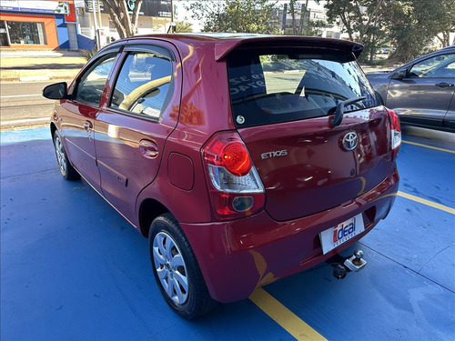 Toyota Etios 1.3 X 16V FLEX 4P MANUAL