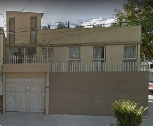 Imagen 1 de 14 de Casa Amplia A Un Costado Del Mercado Portales Excelente Rp